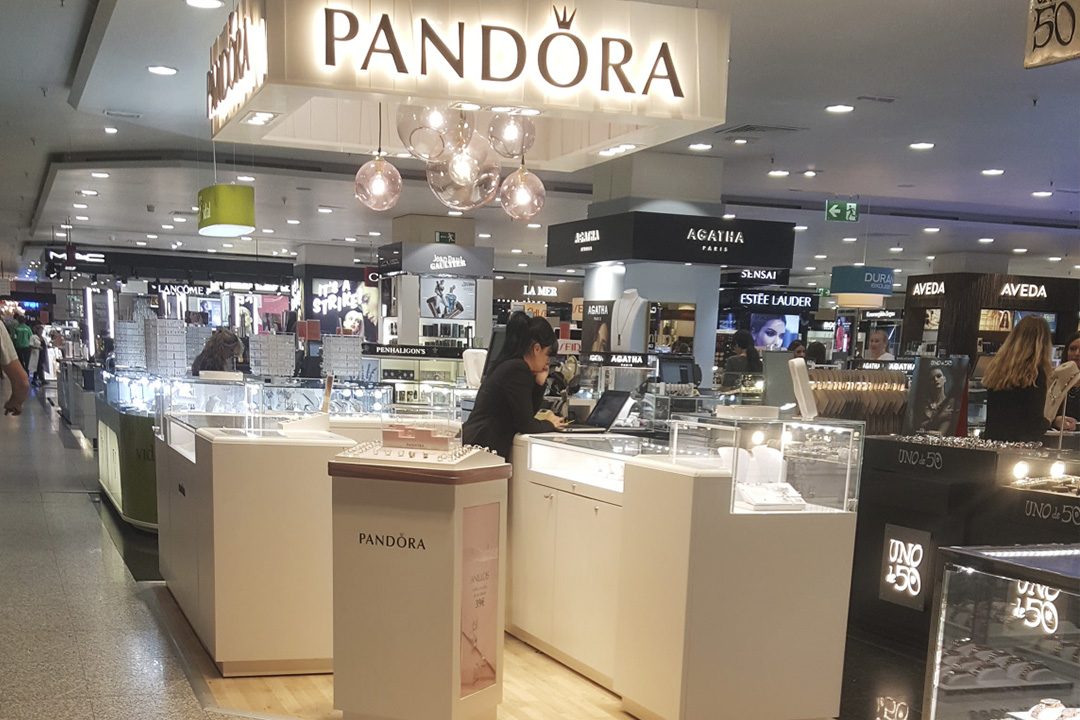 Pandora – mobiliario comercial El Corte Inglés