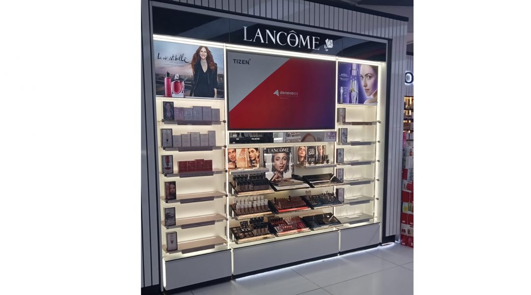 Backwall para LAMCOME en el Centro Comercial Plenilunio